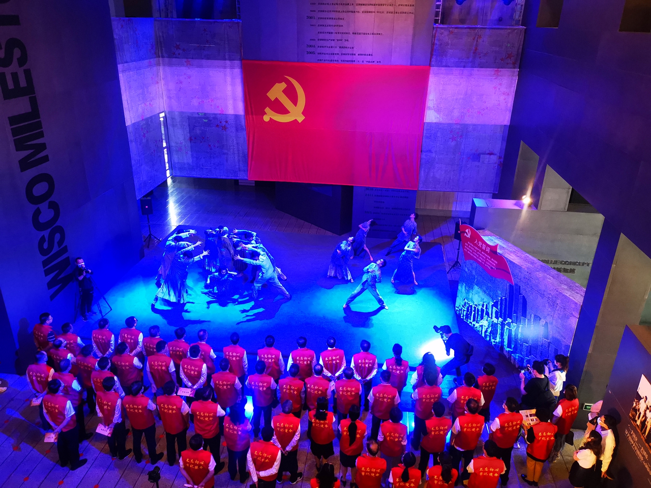 我司为宝钢“一心向党”红色演出提供保障(图3)